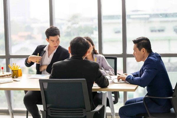 Comment les entreprises peuvent-elles utiliser les technologies de cloud computing pour améliorer la collaboration à distance ?